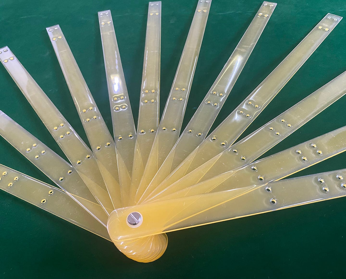 Customer photo review of Special Offer Two tones of wheat color A pair Single layer Feather fan 25"x 45"