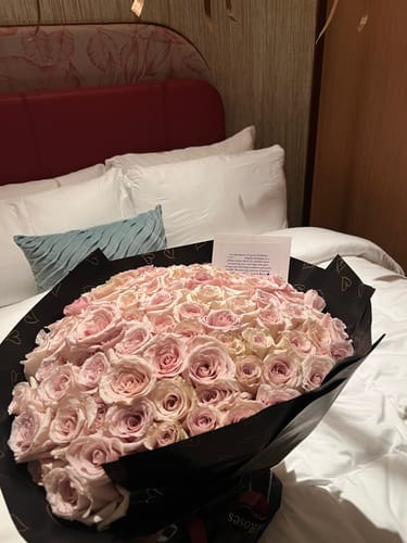 Customer photo review of Sandstone Rose Bouquet