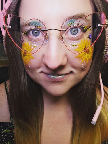 Customer photo review of Chuu Eyeglasses