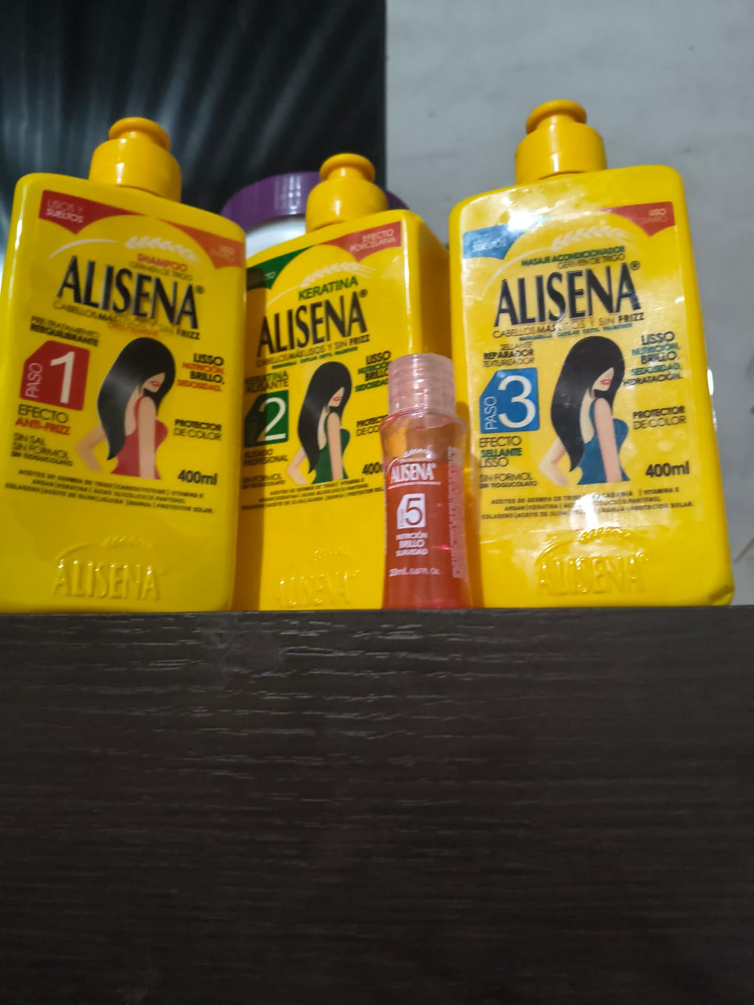 Customer photo review of Kit Keratina Alisena 400 ml – Alisado sin formol, seguro y eficaz para controlar el volumen