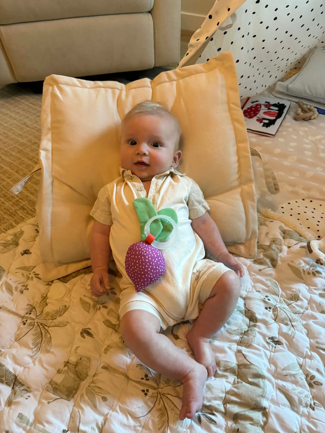 Customer photo review of Peekaboo Pillow | Original