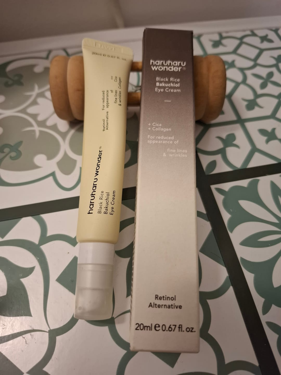 Customer photo review of Haruharu Wonder - Crème pour le contour des yeux au Bakuchiol et au riz noir - 20ml