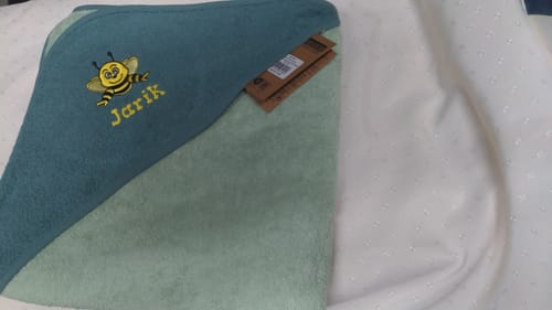 Customer photo review of Wolimbo Jungen Kapuzenhandtuch mit Namen und Motiv