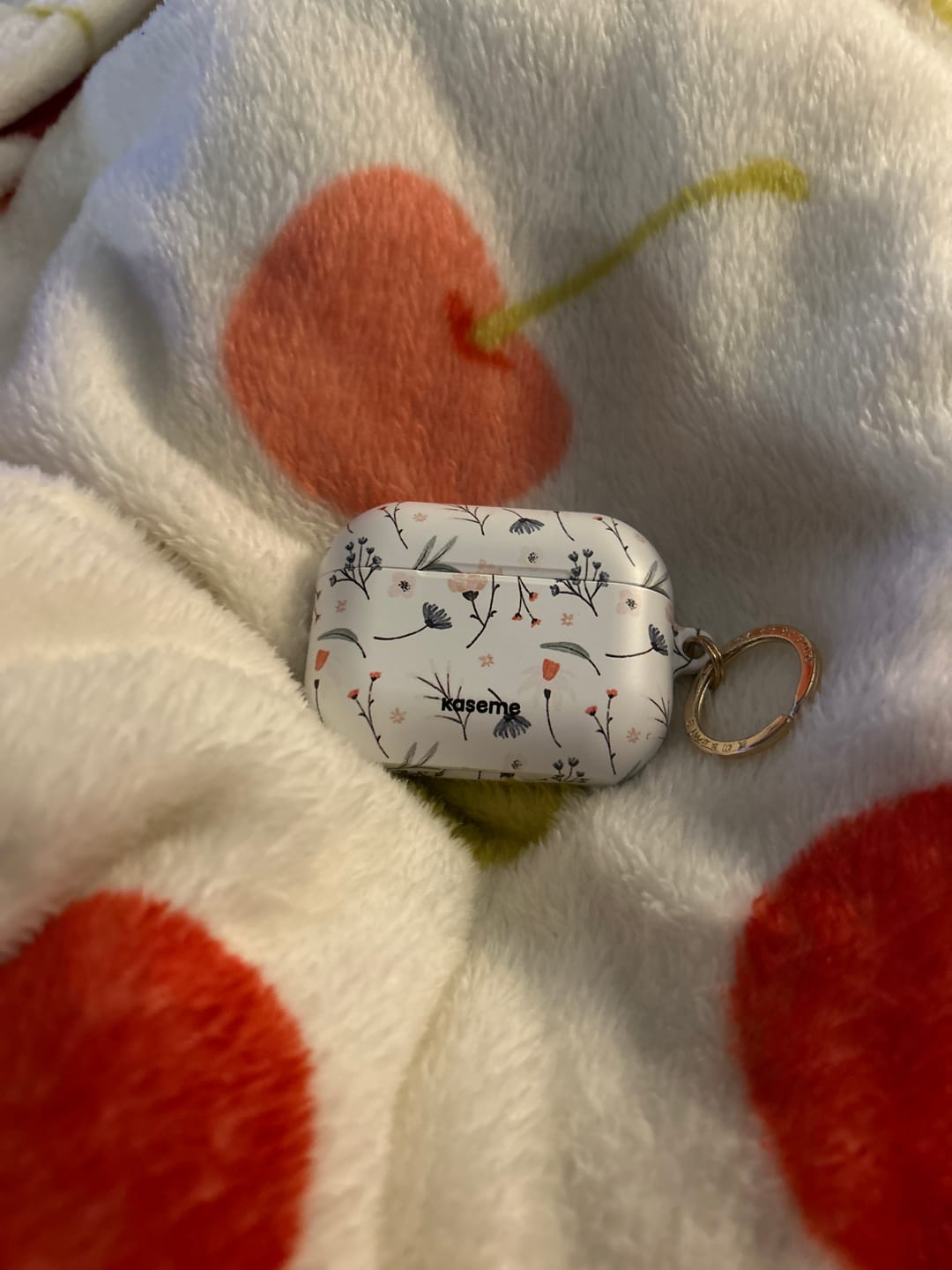 Customer photo review of Mia AirPods Case