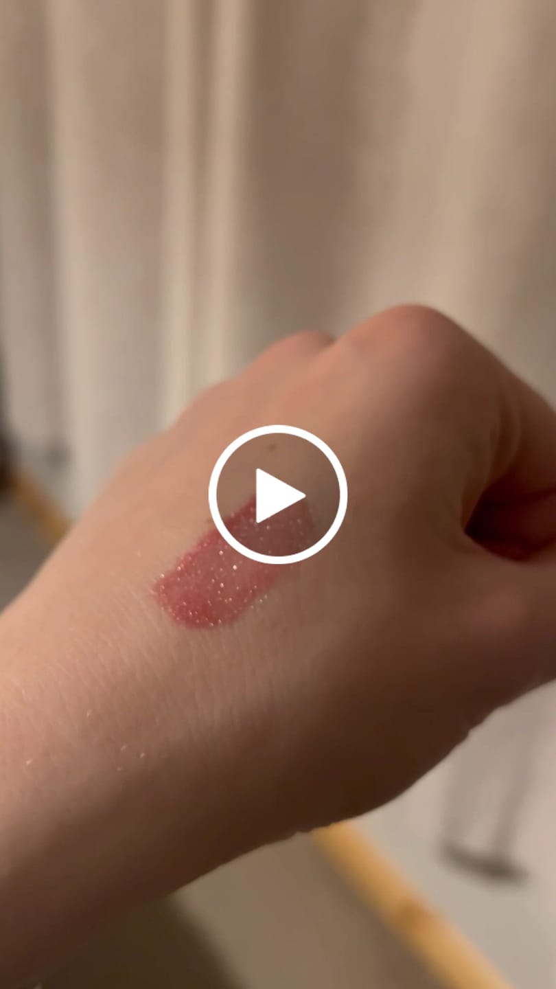 Customer video review of On The Glow | Oil Infused Lipgloss | Pearl Beauty