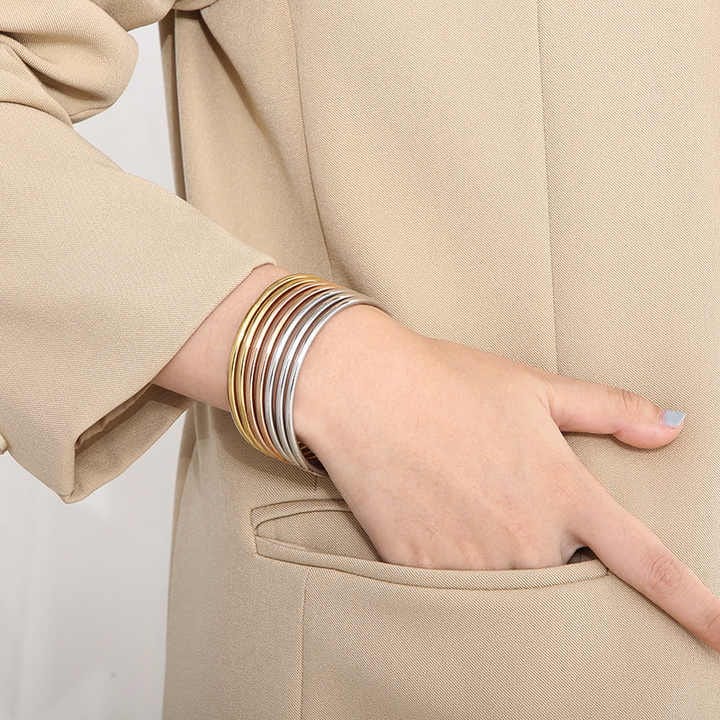 Customer photo review of Serena Open-Ended Gold Bracelet