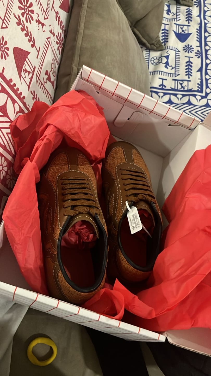 Customer photo review of Maati बोम्बर (Bomber) Sneakers