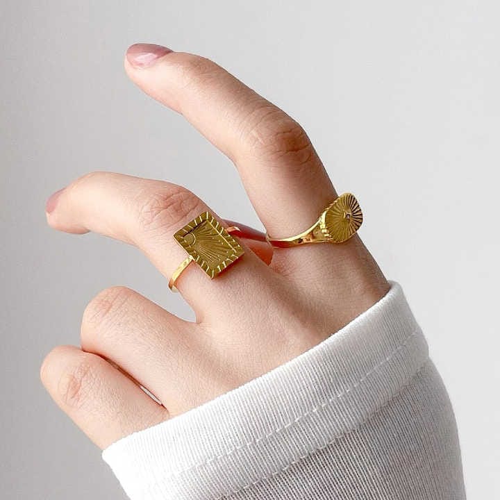 Customer photo review of Selia Gold Ring