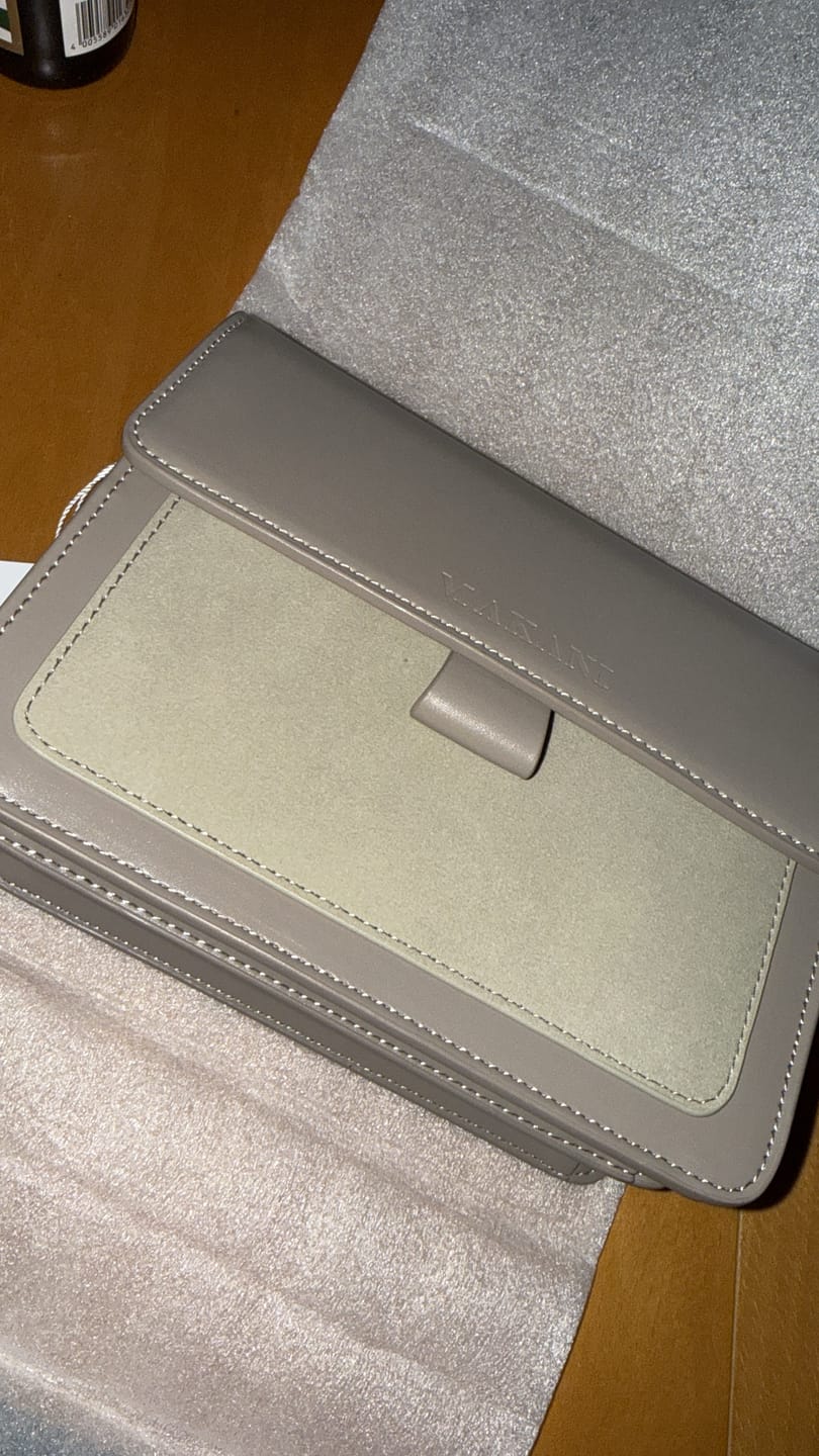 Customer photo review of VALDA - TAUPE