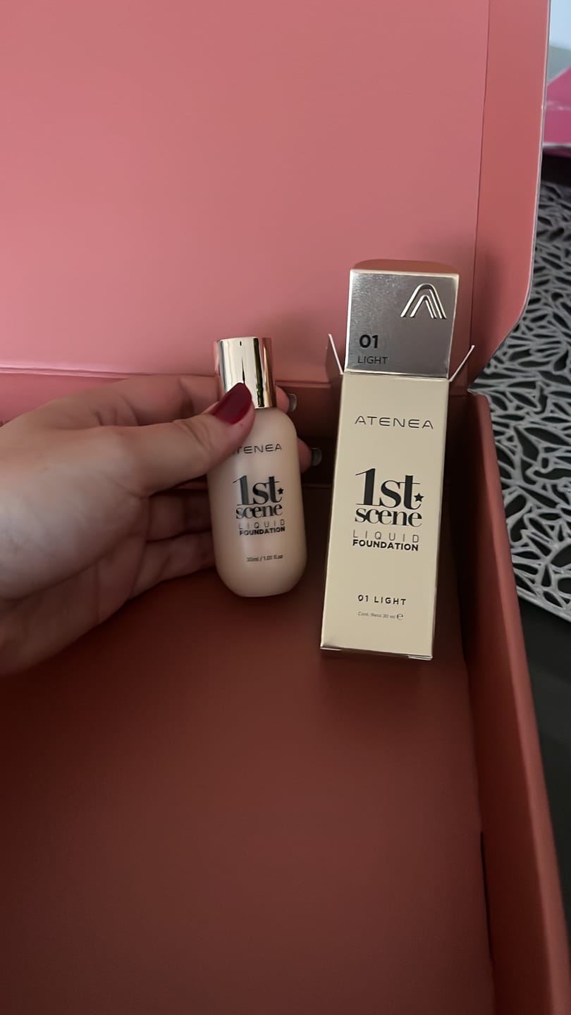 Customer photo review of BASE DE MAQUILLAJE LÍQUIDA 1ST SCENE