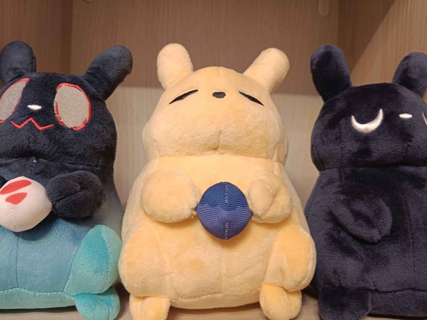 Customer photo review of Rain World - Gourmand Slugpup Plush