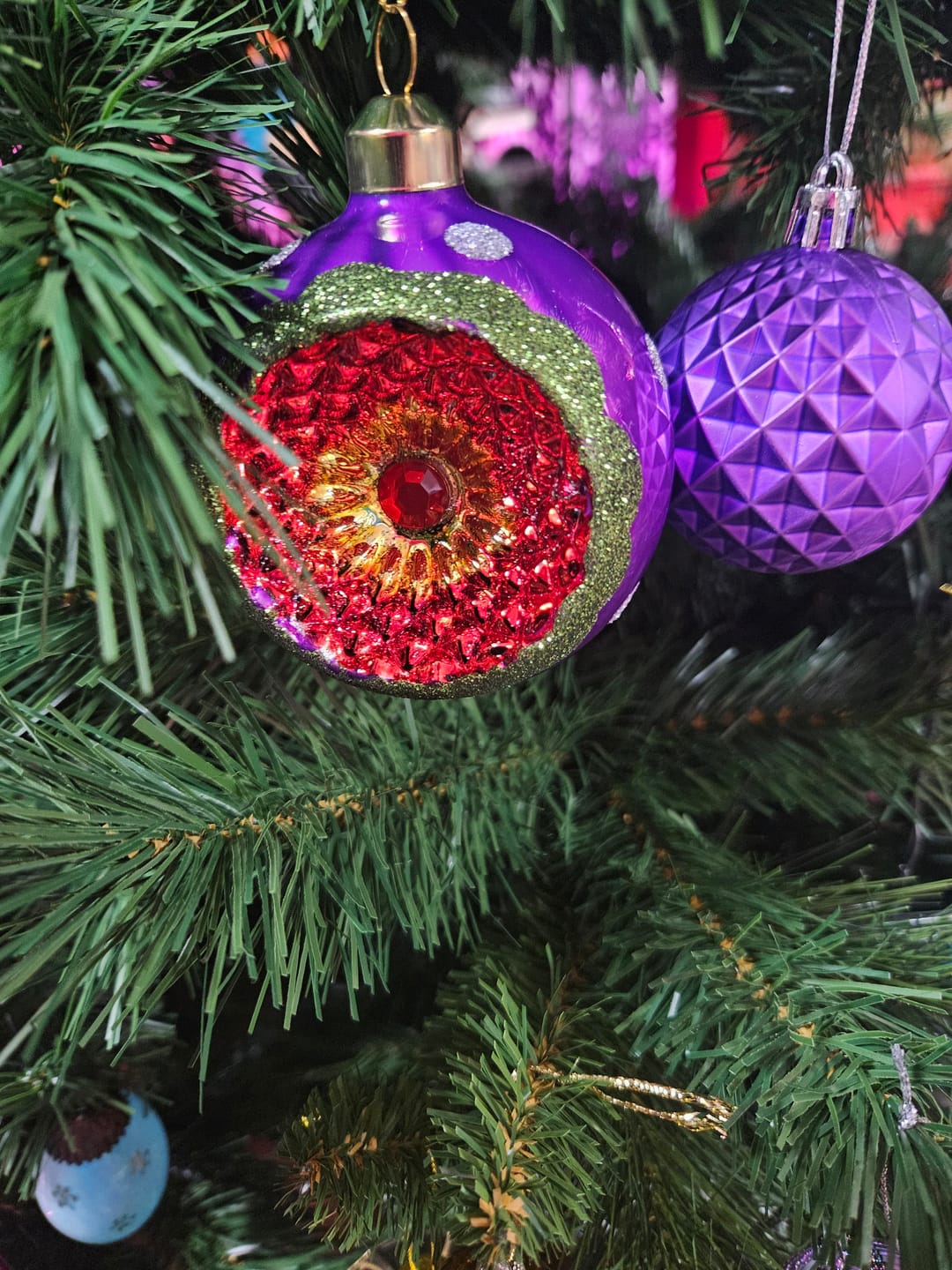 Customer photo review of Retro Purple Vintage Bauble