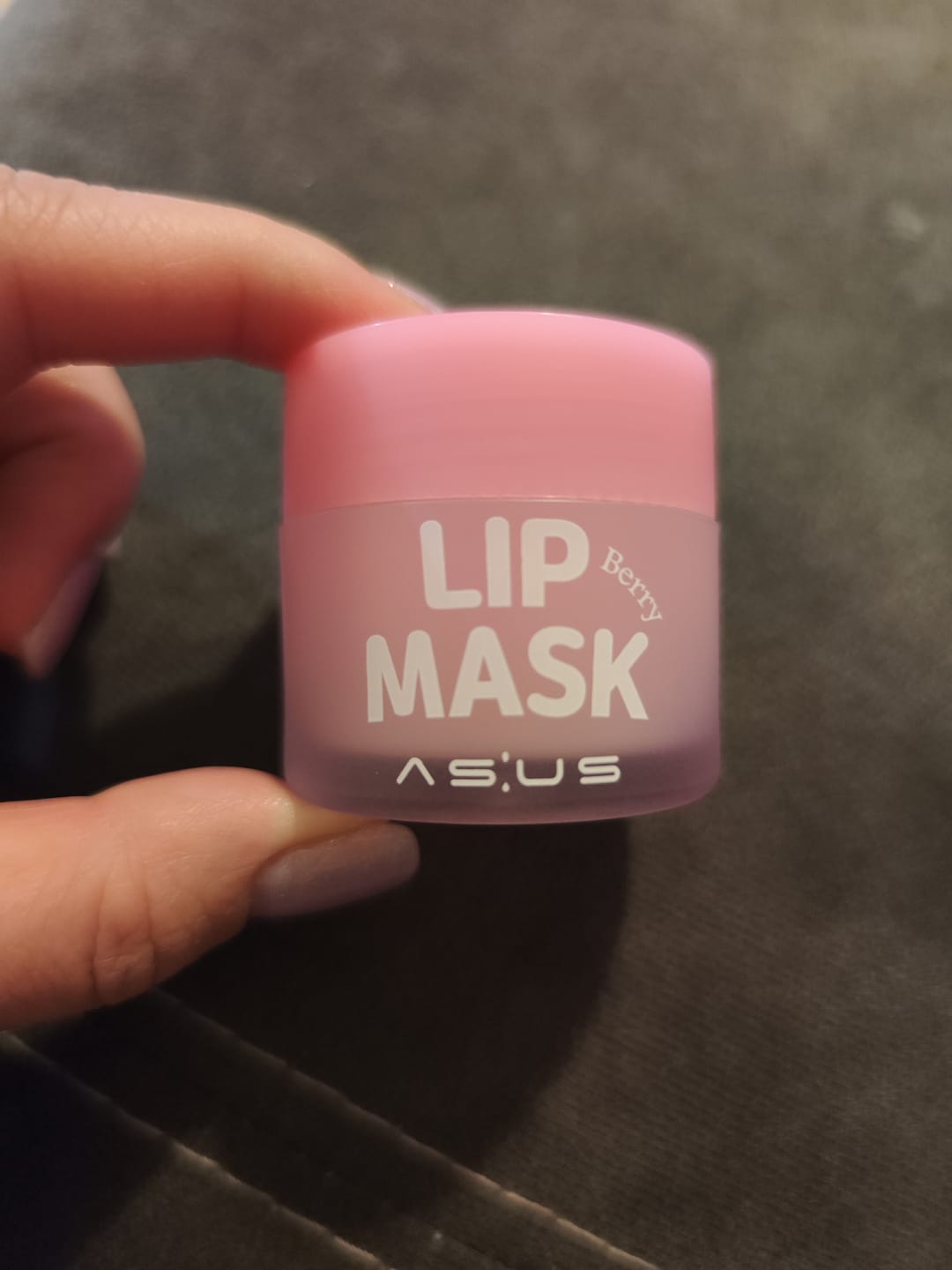 Customer photo review of Подхранваща маска за сочни и хидратирани устни - Ягода ASUS Lip Mask Berry