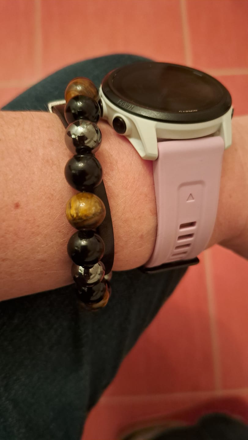 Customer photo review of DREIFACHER SCHÜTZER Tigerauge - Hämatit - Schwarzer Obsidian