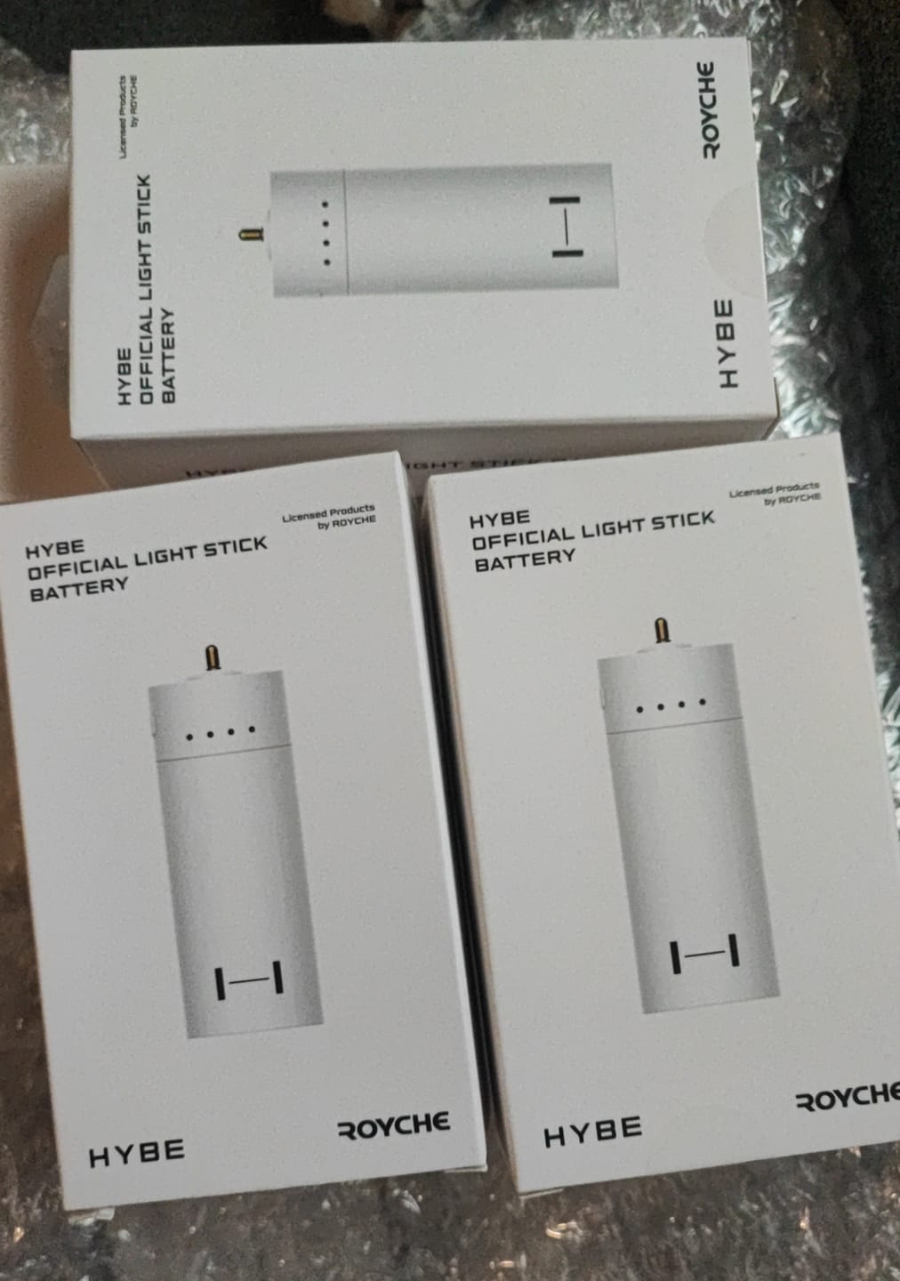 Customer photo review of HYBE OFFICIAL LIGHT STICK BATTERY