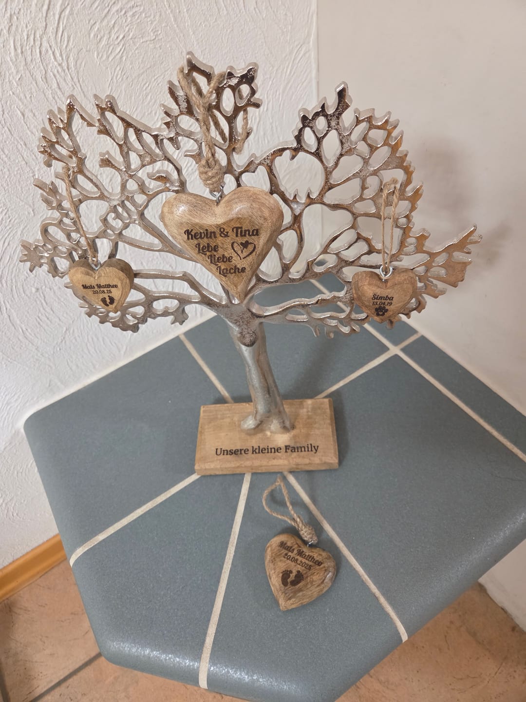 Customer photo review of Lebens Baum aus Metall 42cm mit braunem Holzfuß