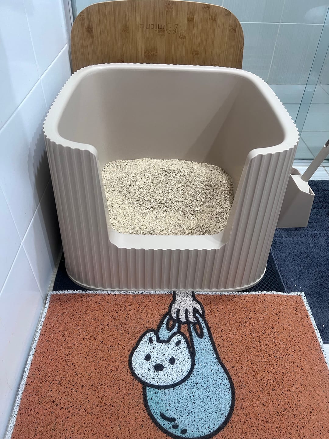 Customer photo review of Michu XXL BoBa Deluxe Cat Litter Box - Spacious Design