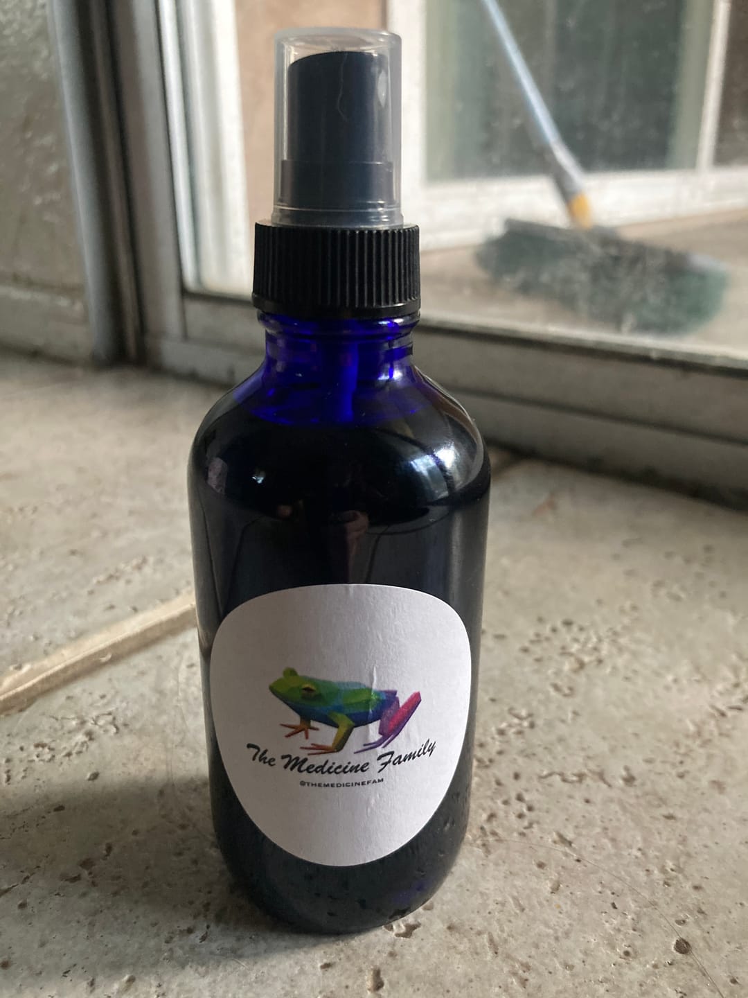 Customer photo review of All Natural Avocado, Cloves & Mint Topical Pain Relief Spray