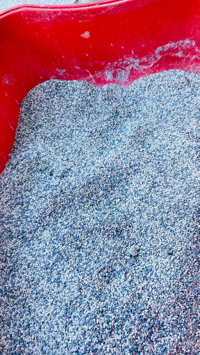 Customer photo review of Arena Minino 48kg - Carbón Activado [Nueva]