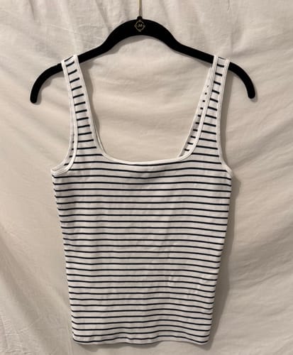 Customer photo review of Preloved Abercrombie & Fitch Women's Apparel
