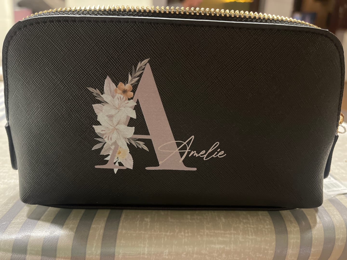 Customer photo review of Deine Initiale - Individuelle PU Kosmetiktasche
