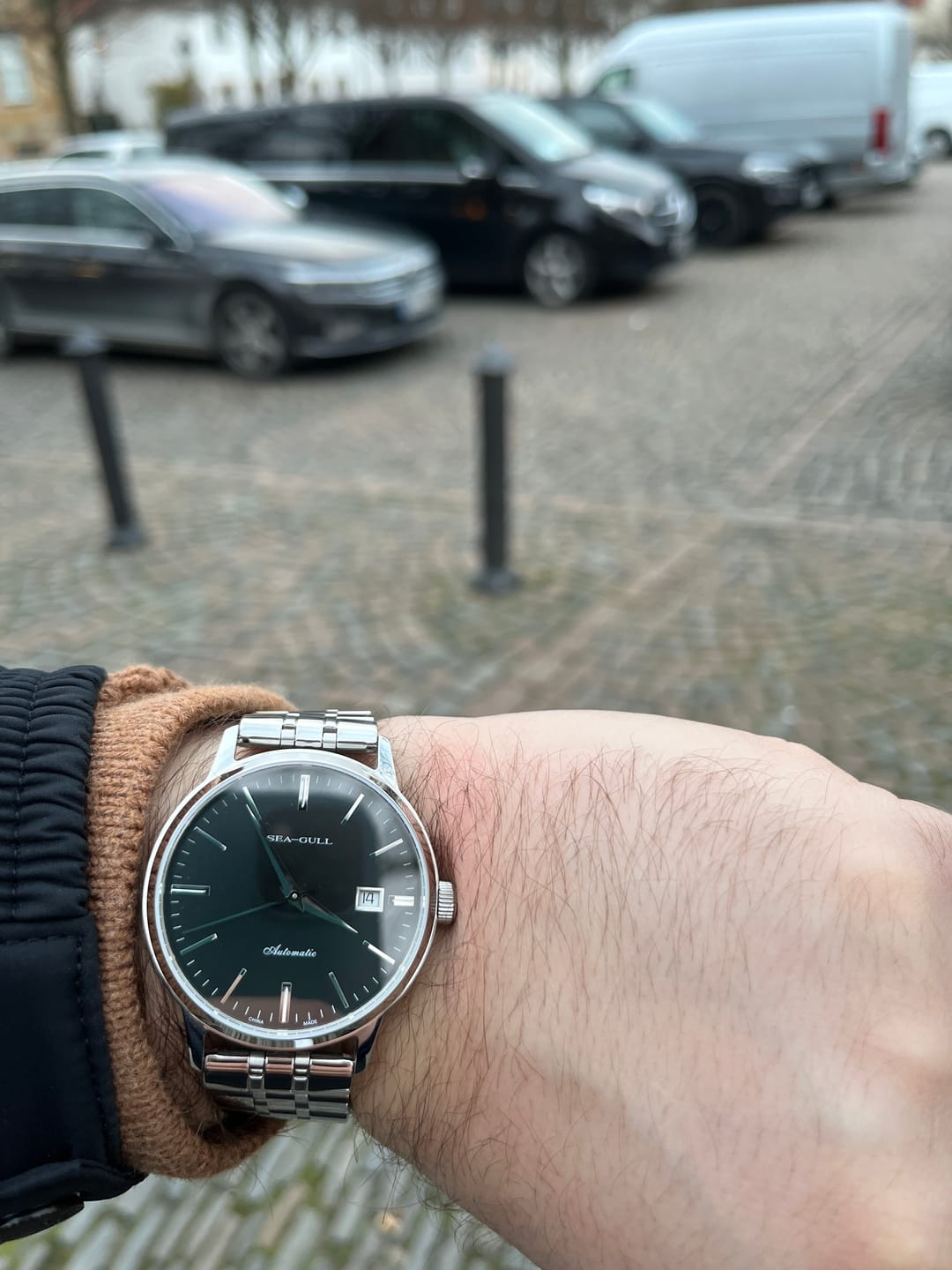 Customer photo review of Glacier Texture Dial | Calendar | Business | 40mm