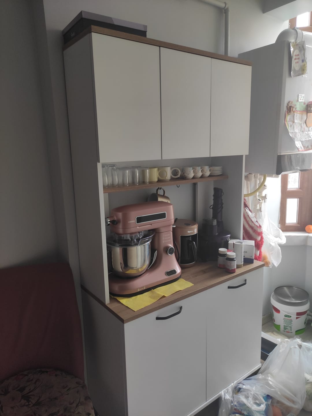 Customer photo review of Rani JE192 Çok Amaçlı Dolap 5 Kapaklı Kiler Mutfak Dolabı Beyaz - Sepet Ceviz