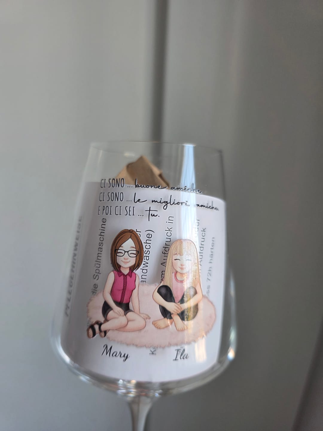 Customer photo review of Cin Cin! - Bicchiere da vino personalizzato per migliori amiche