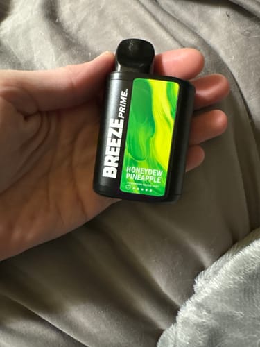 Customer photo review of Breeze Prime Edition Disposable Vape