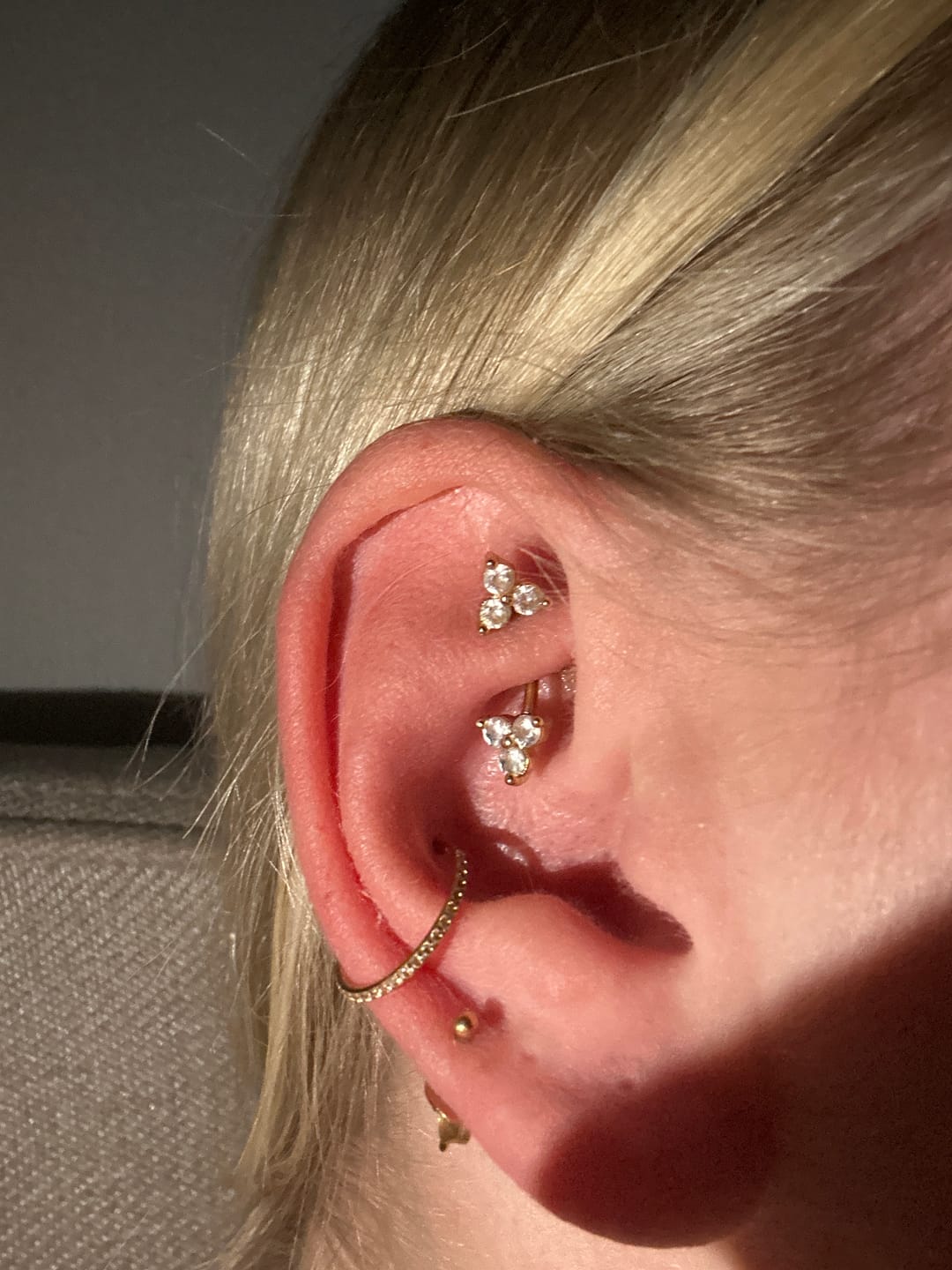 Customer photo review of Simple Dot Ohrstecker | 18K vergoldet