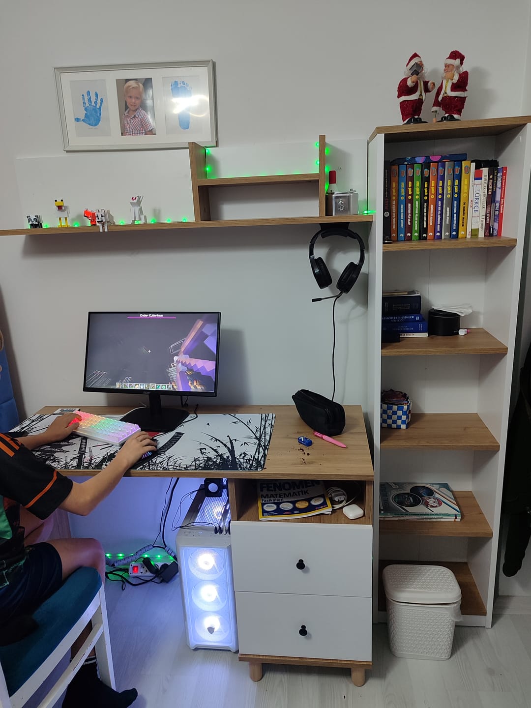 Customer photo review of Rani HA115 Çekmeceli Kitaplıklı Çalışma Ofis Bilgisayar Masası Sepet Ceviz - Beyaz