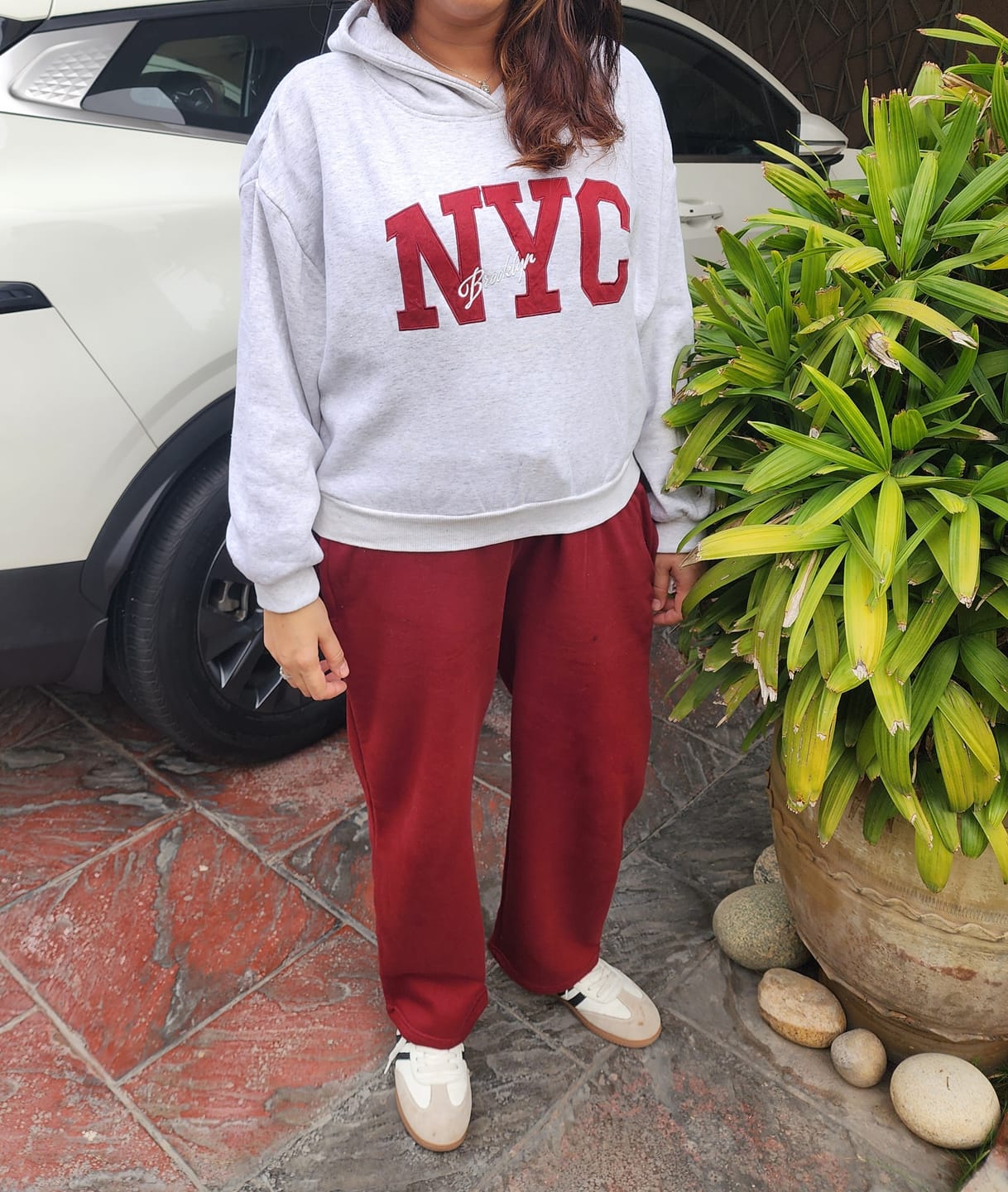 Customer photo review of Sinsay NYC Fleece Tracksuit