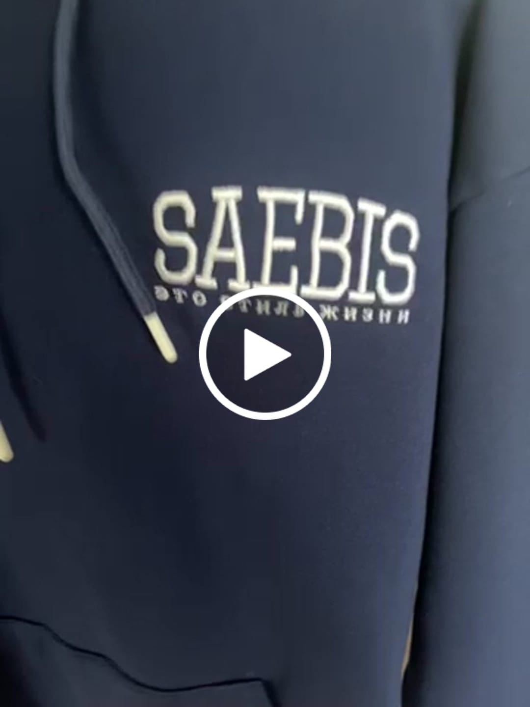 Customer video review of Lifestyle Herren Hoodie navyblau mit Stickerei by SAEBIS®