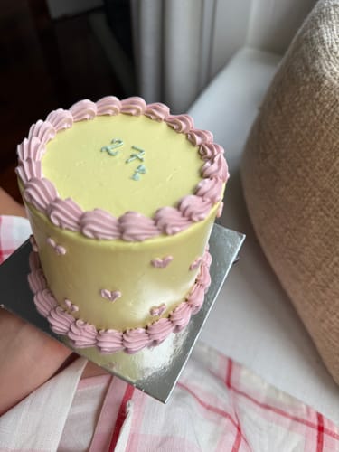 Customer photo review of aroha mini cake