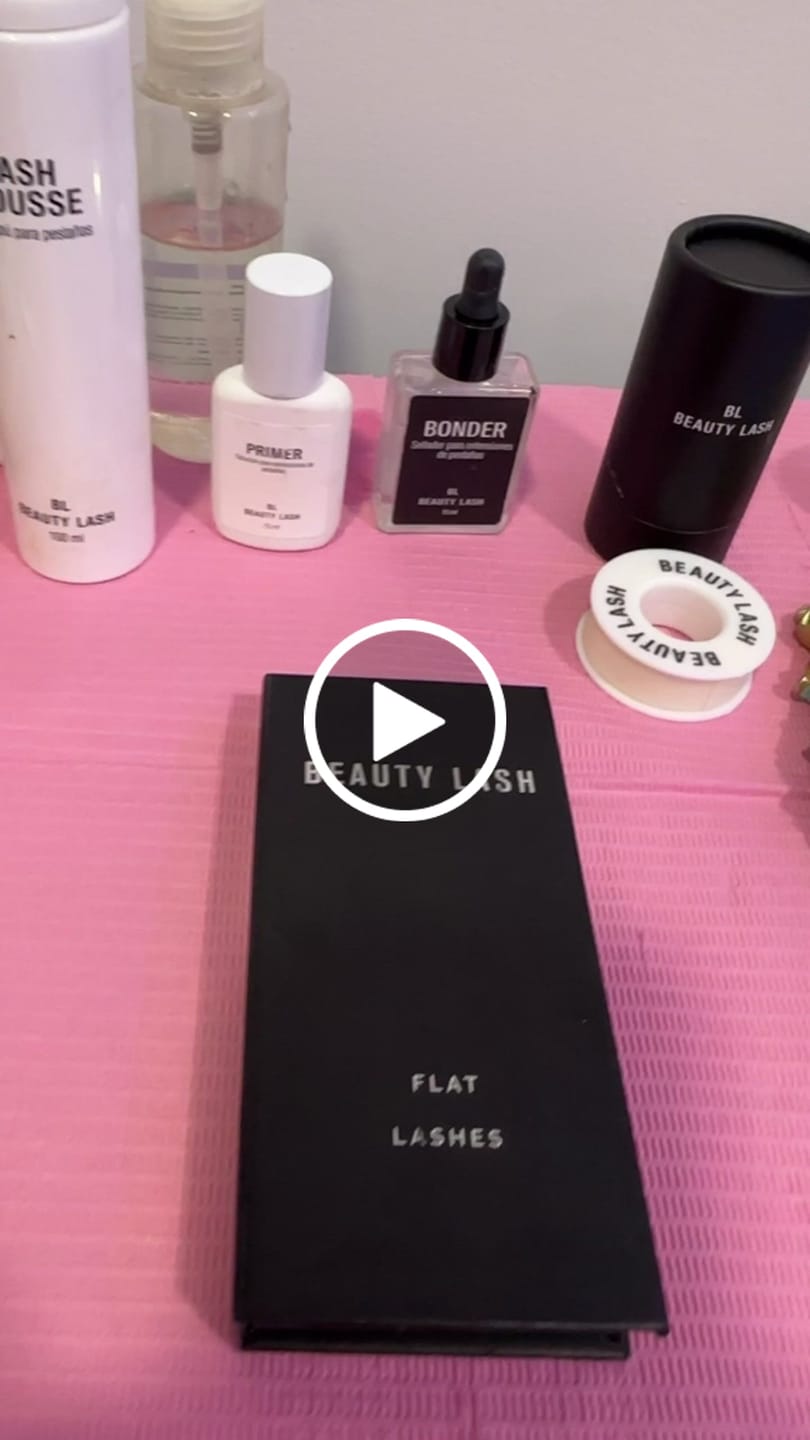 Customer video review of Flat Lashes