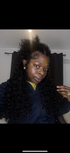 Customer photo review of CurlyMe Pre-bleached 250% Density Wear Go Glueless Wig 7x5 Pre-cut HD Lace Water Wave Human Hair