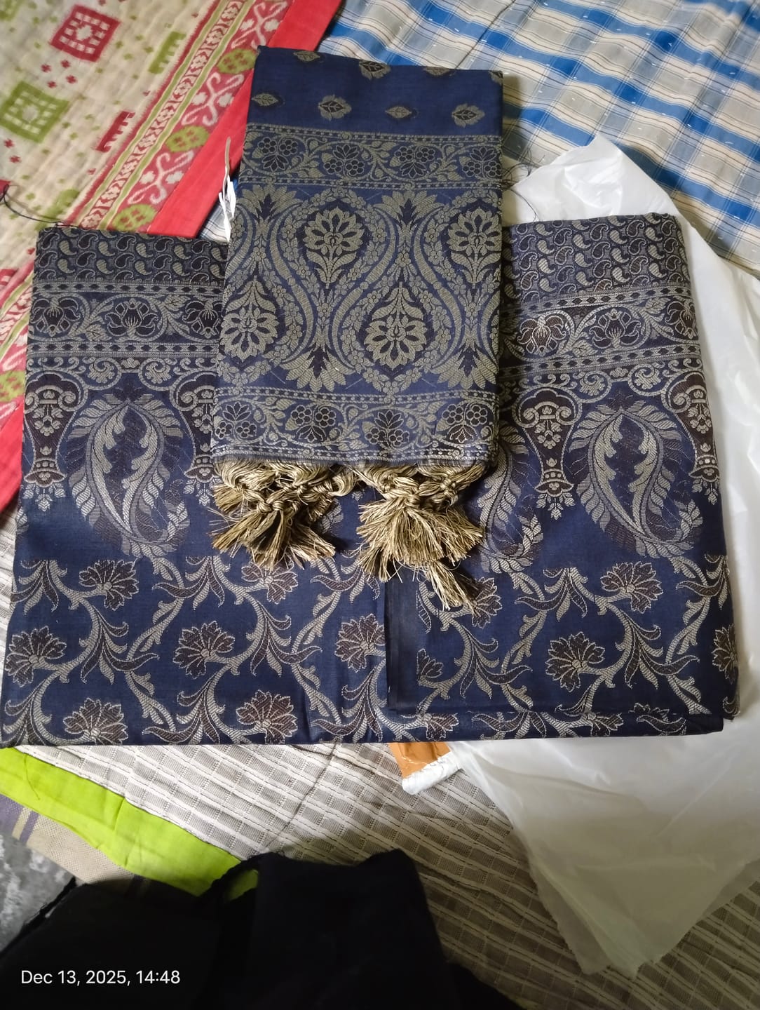 Customer photo review of Navy Blue Surahi Jaal Cotton Silk Banarasi Suit