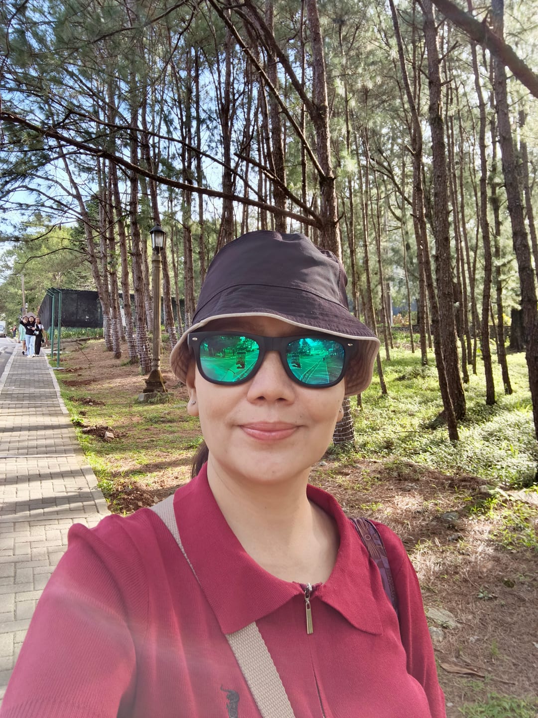 Customer photo review of Earth Protector™ Foldable Eyewear - Blue Green Mirrored Lens