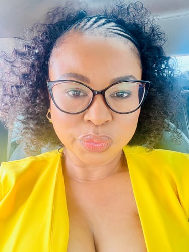 Customer photo review of Natural Vietnamese Curly Bundles