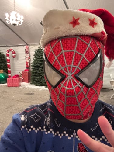 Customer photo review of [NEW] Spidey Gear™ - Tobey Maguire Mask