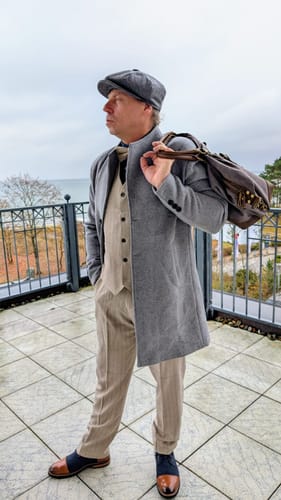 Customer photo review of Three-pieces suit - Tommy Beige