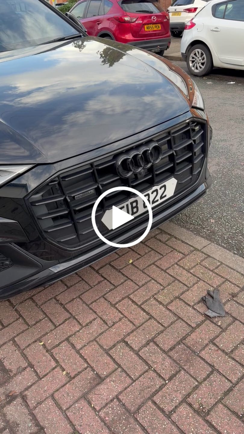 Customer video review of Personalised Metal Number Plate Keyring