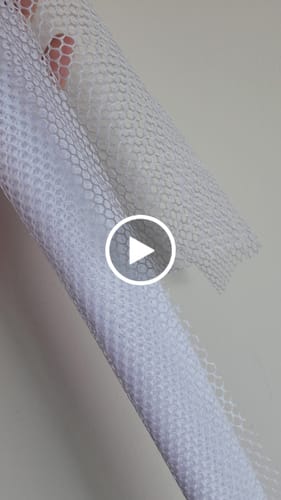 Customer video review of TELA ENGOMADA VOLEI COR BRANCO