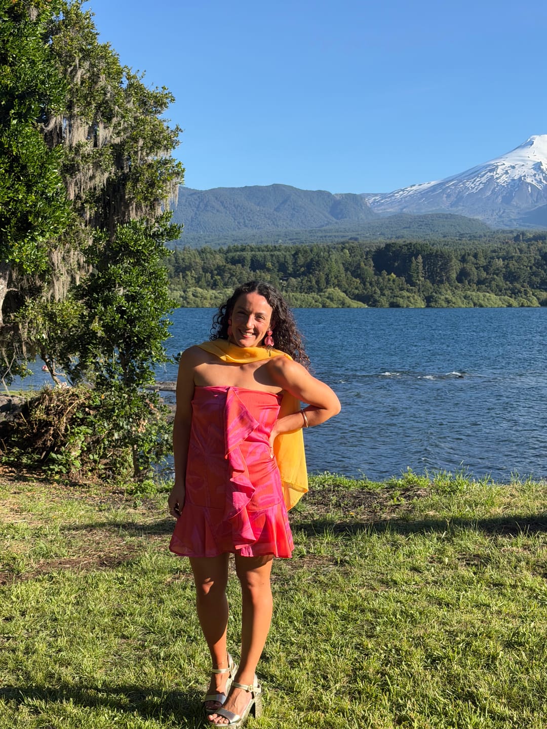 Customer photo review of Vestido Aveiro Fucsia Corto