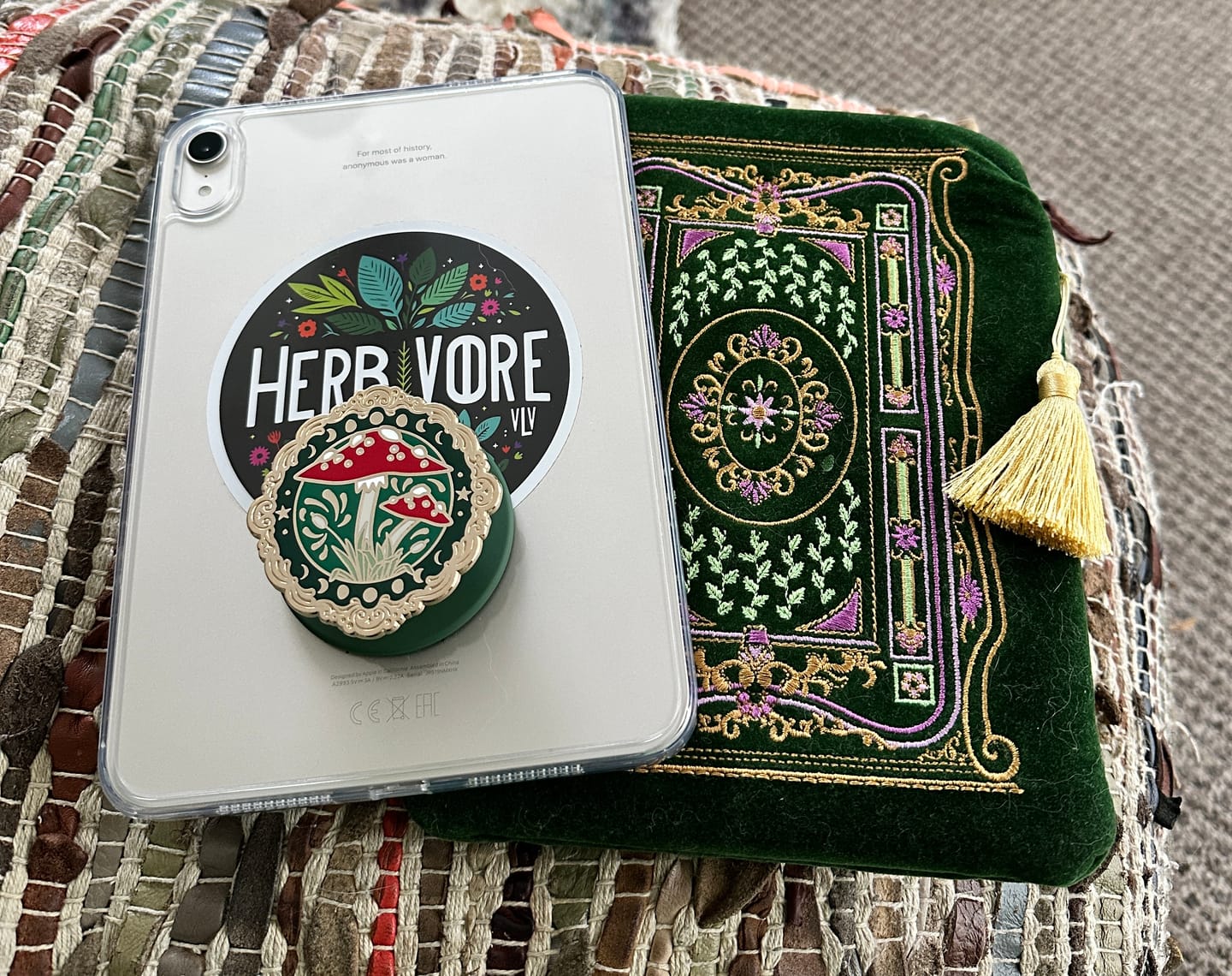 Customer photo review of Wonderland Clingie