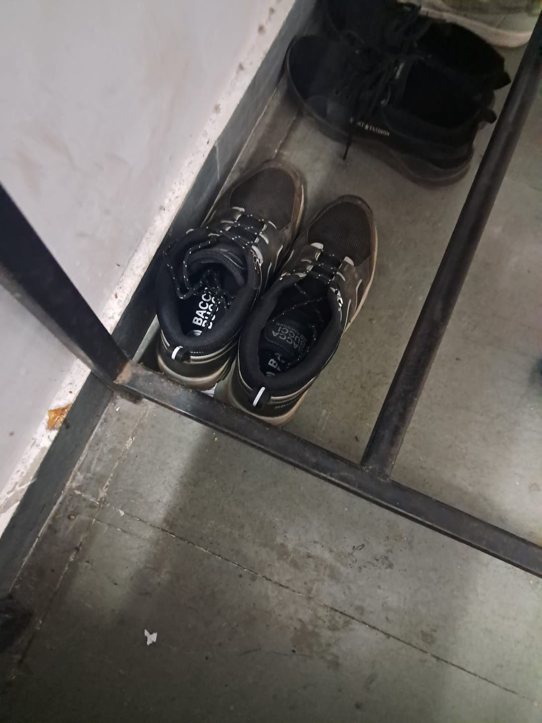Customer photo review of Bacca Bucci ENDURO High-Top Outdoor Hiking Boots