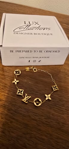 Customer photo review of Laney bracelet