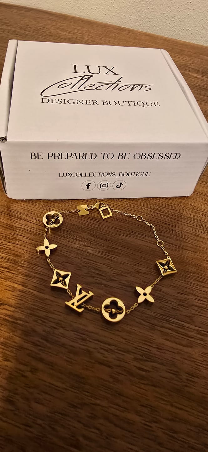 Customer photo review of Laney bracelet