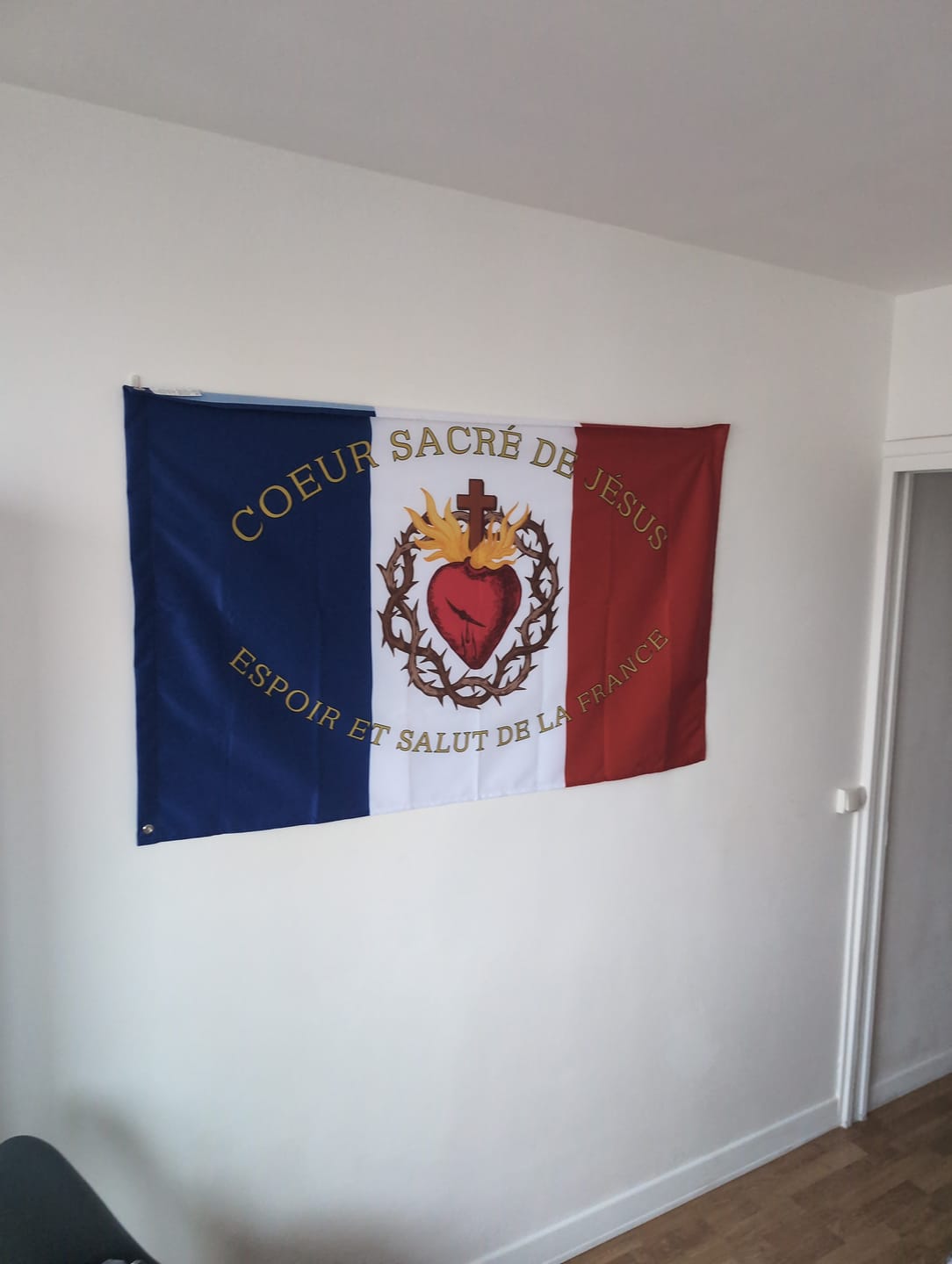Customer photo review of Drapeau - Sacré Coeur de Jésus