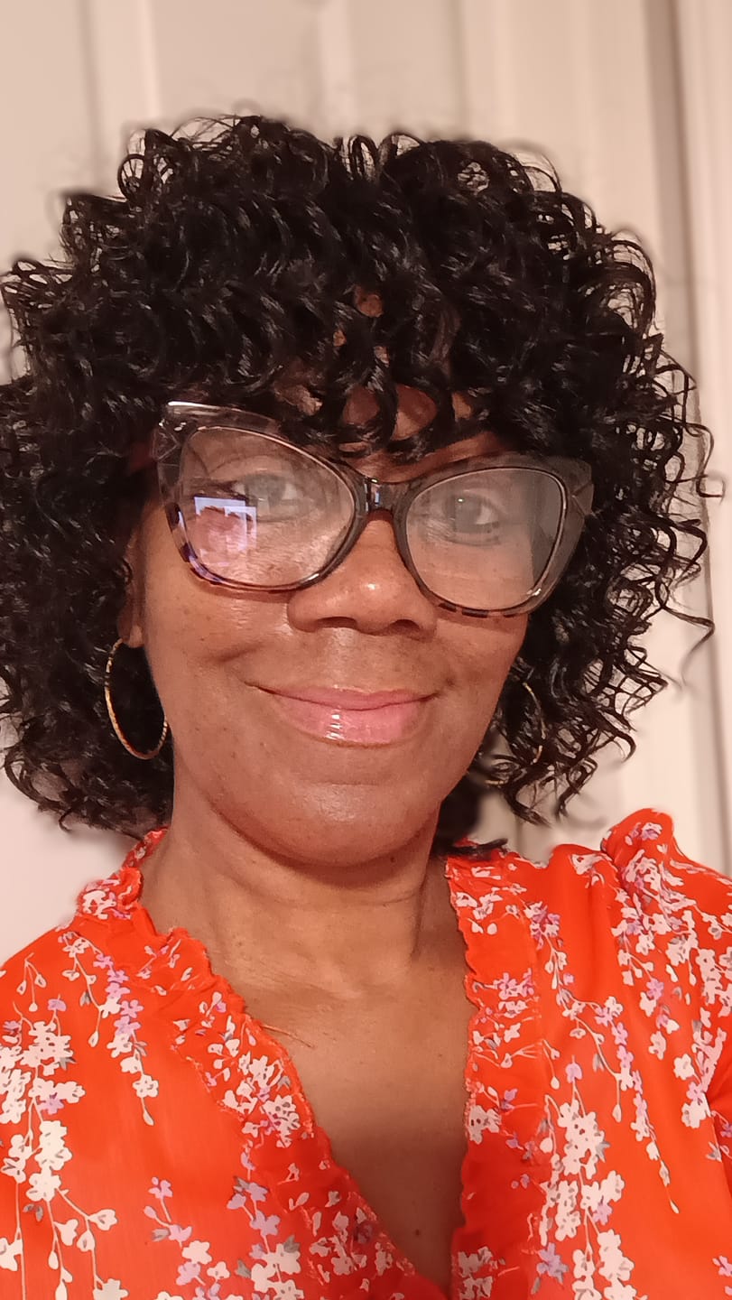 Customer photo review of Vanessa Express Weave Half Wig - LA COSMO